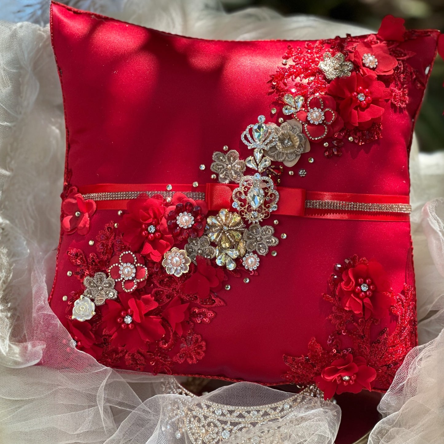 Red/gold quince pillow