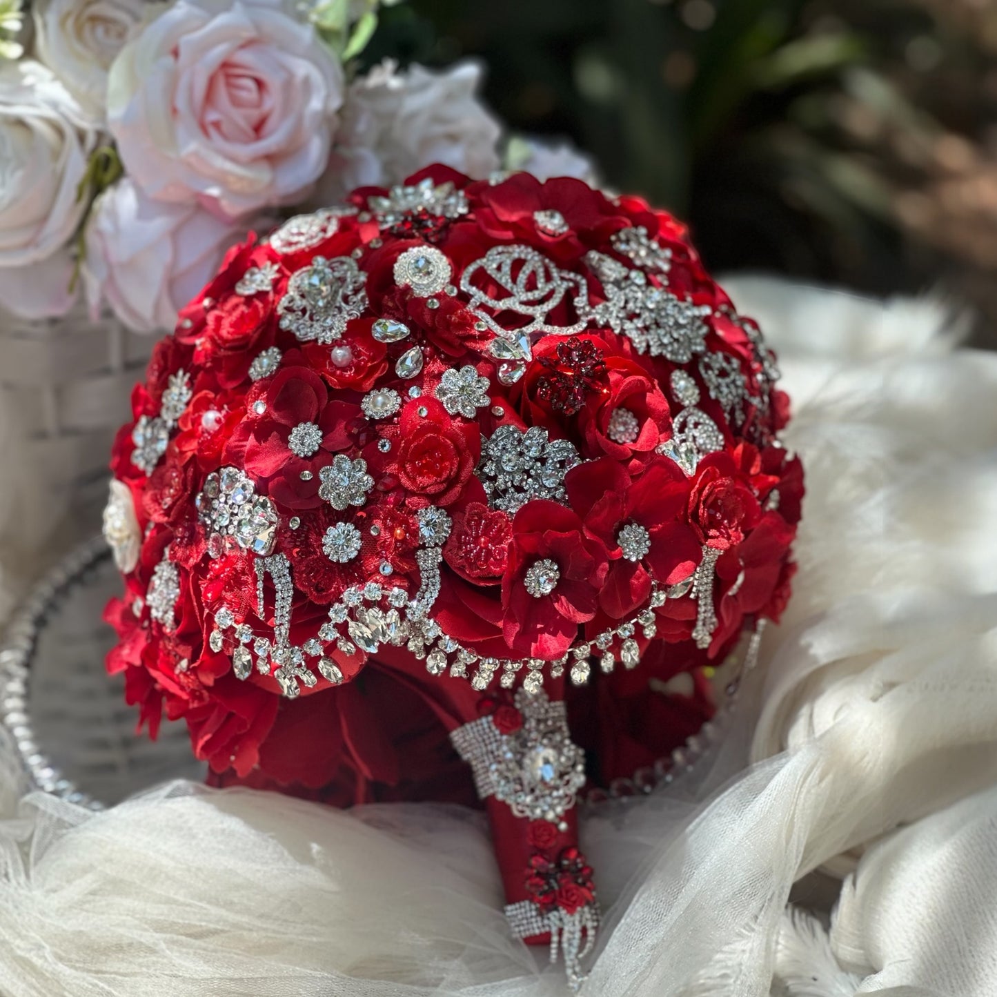 Quince red/silver bouquet