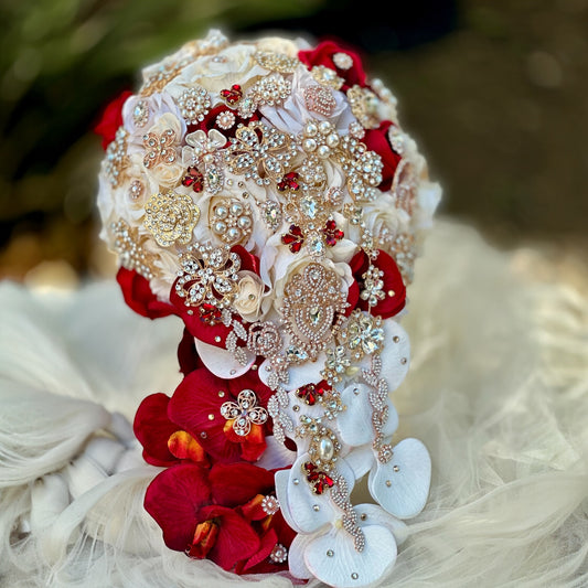 Red/champagne/gold bouquet